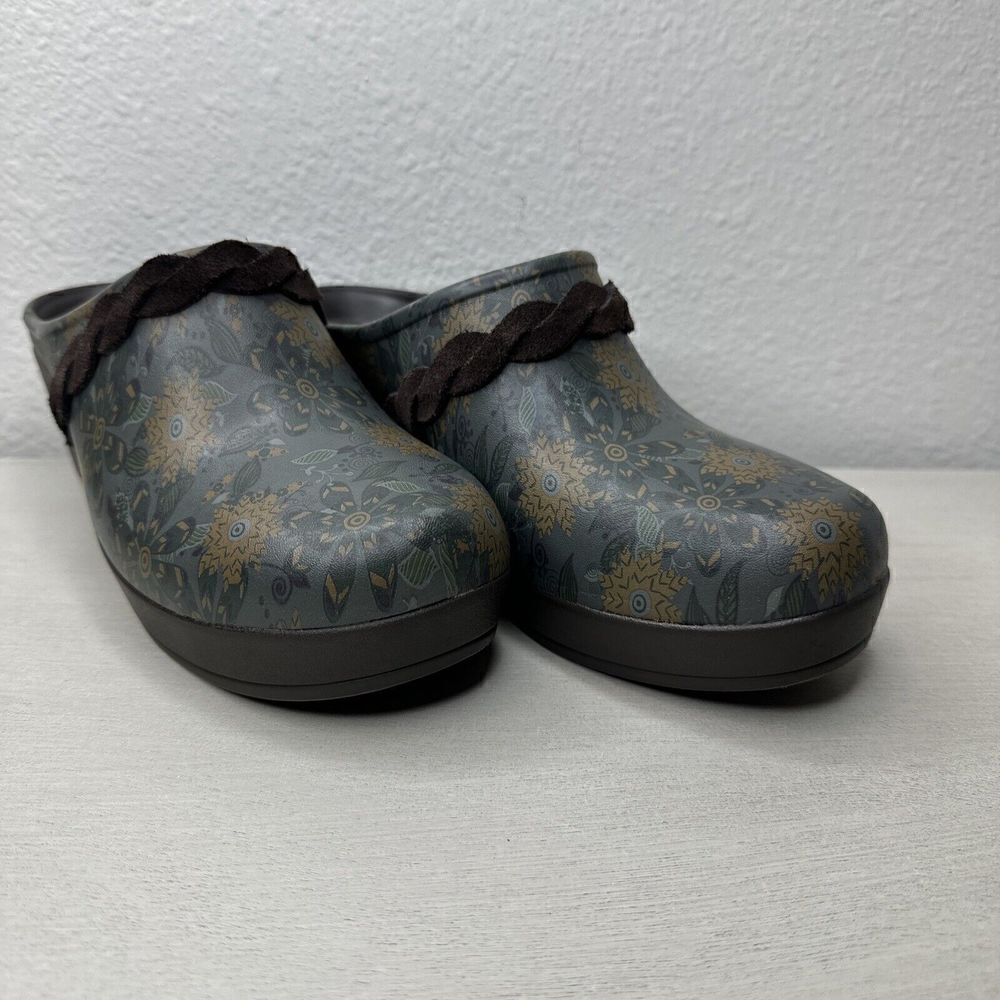 CROCS SARAH Floral CLOGS w/ Suede LEATHER STRAP Comfort SHOES